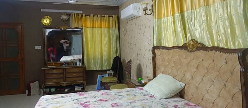125000. portion available for rent 3 bed dd. 1 floor westopen iftikhar estate 7