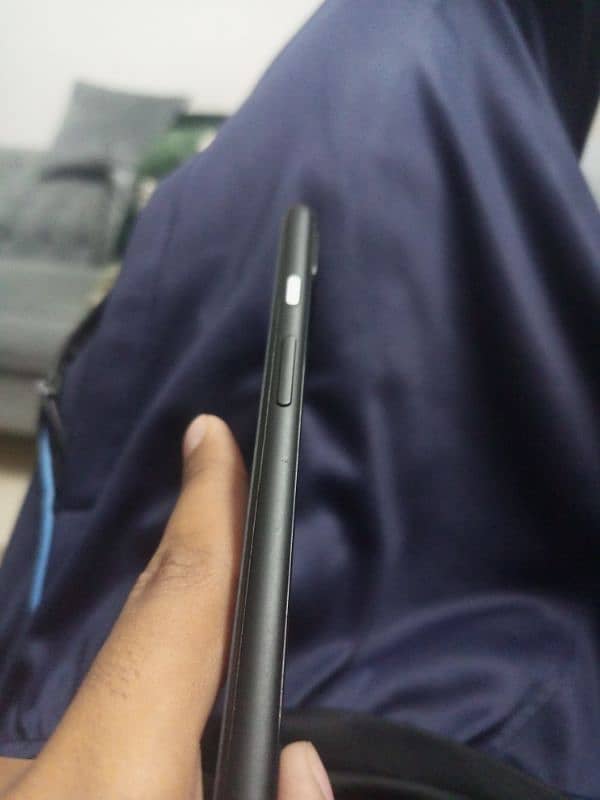 Pixel 4xl, 4-64 2