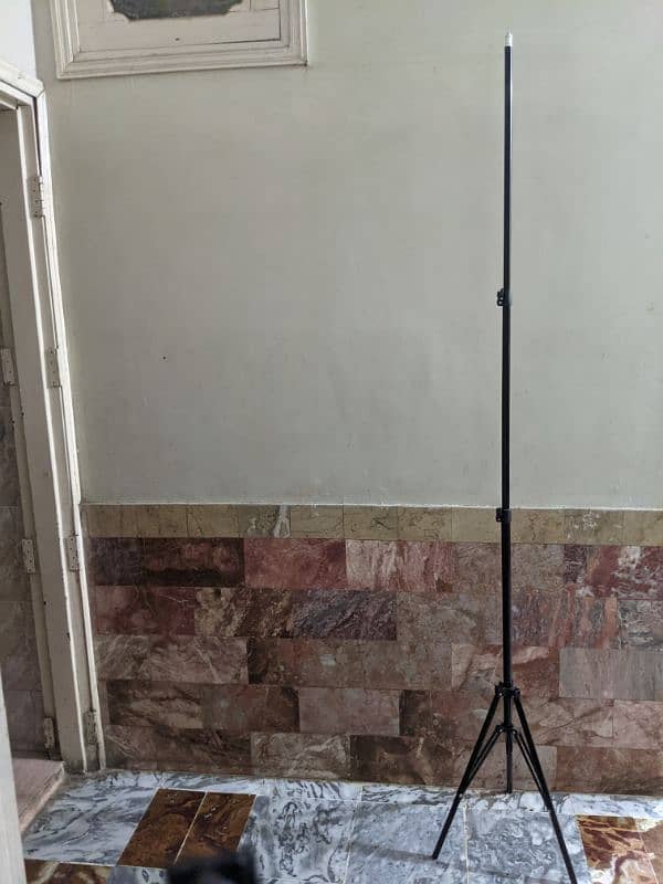 tripod stand 2