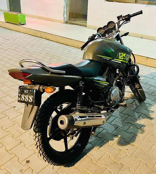 ybr 125g neat and clean golden number 3