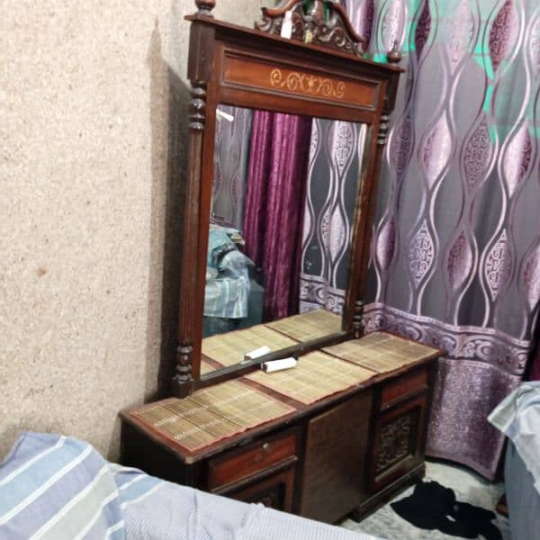 Dressing table 3
