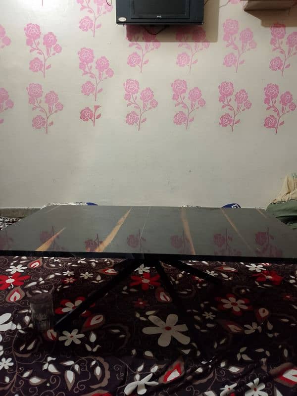 center dining table 0