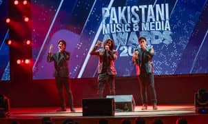 musical band performance by Acoustica