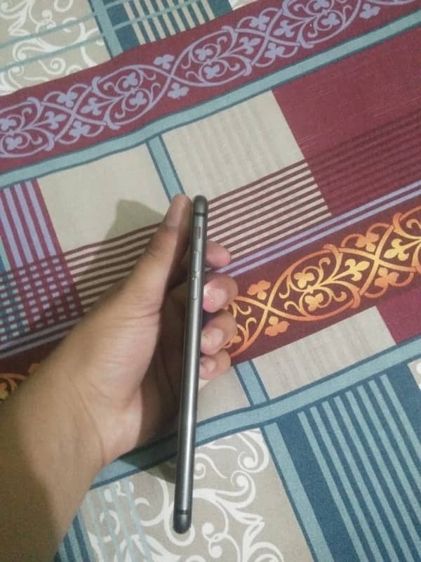iPhone 8 Plus 64 gb factory unlock 2