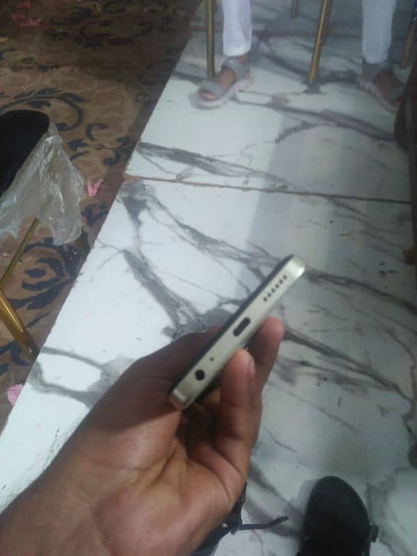 Tecno spark 20c 6 128 6