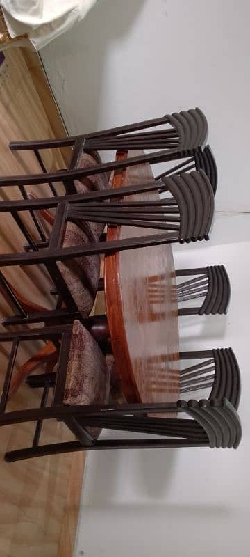 6 chairs with table 0