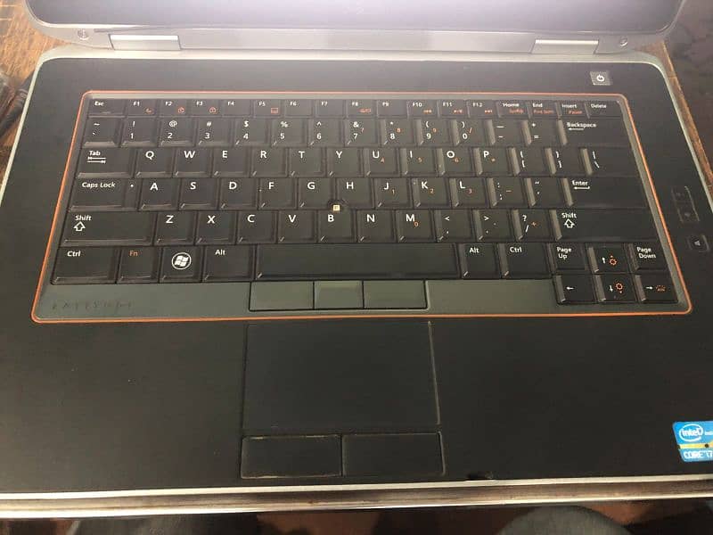 Dell Latitude E6420 0