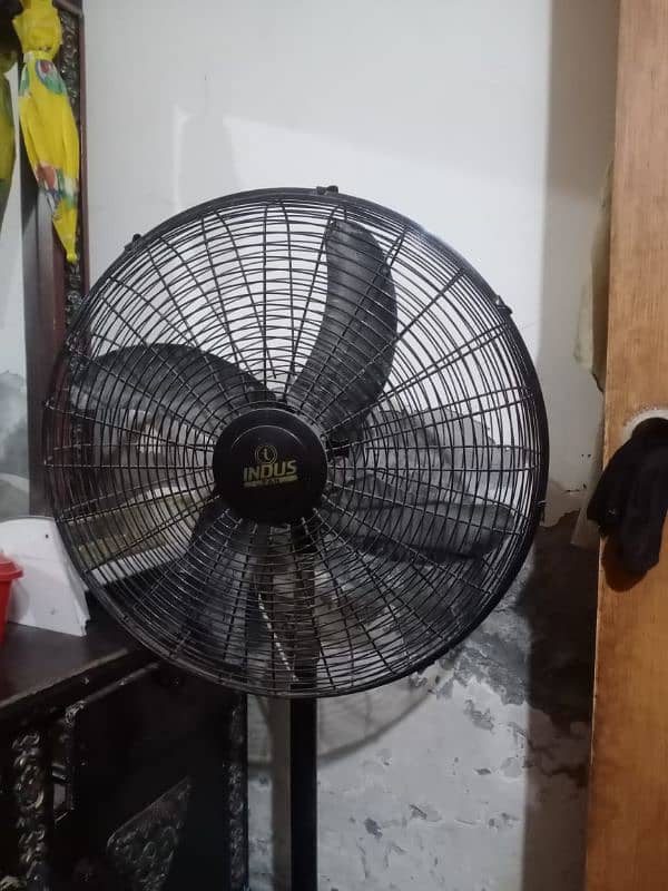 am seeling Indus fan new condition so fisad cooper 3