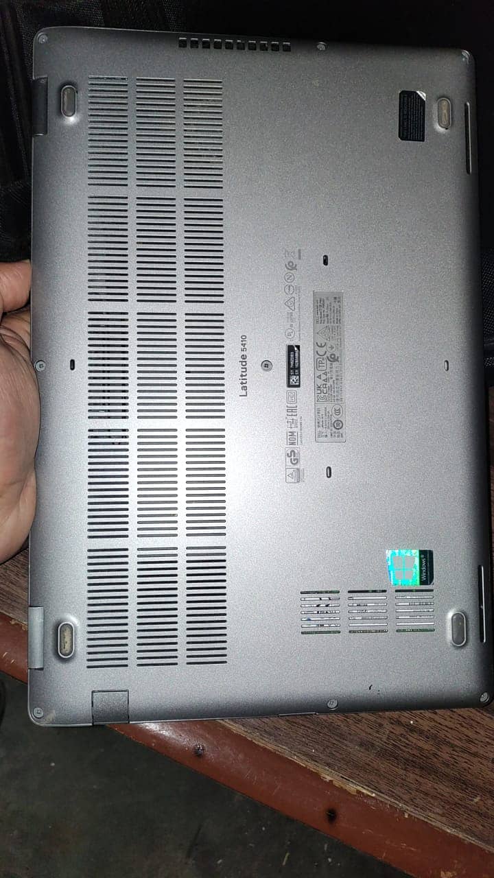 laptop, latitude 5410, good condition 1