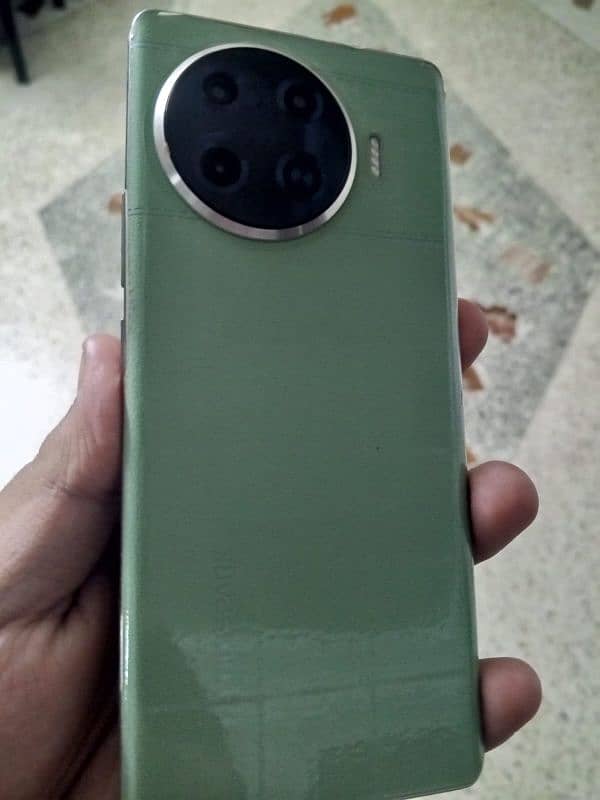 Tecno spark 20 pro plus 3