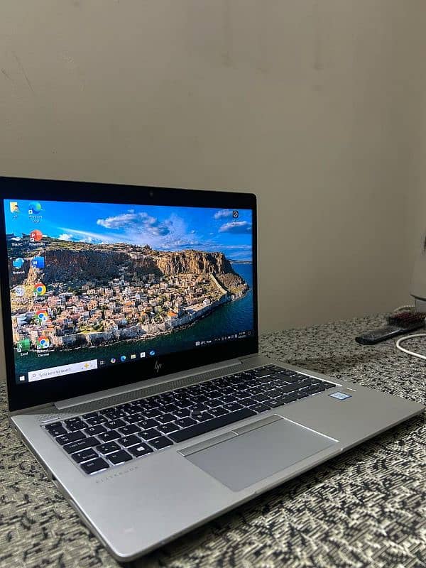 HP Elitebook For sale (BARELY USED) Great condition 0