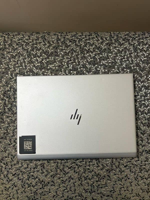 HP Elitebook For sale (BARELY USED) Great condition 2