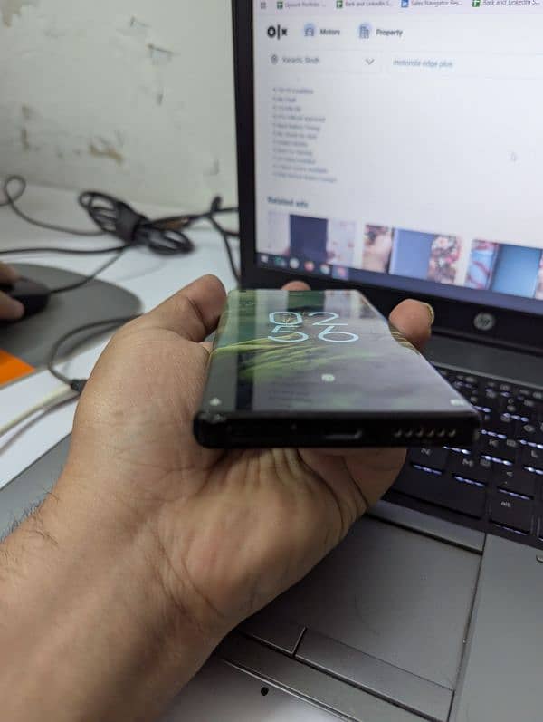 Motorola Edge Plus 1