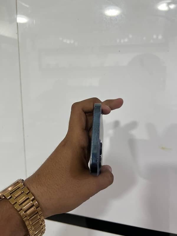 iphone 12 pro max 3