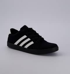 Stylish men’s casual canvas sneakers for all day comfortable black