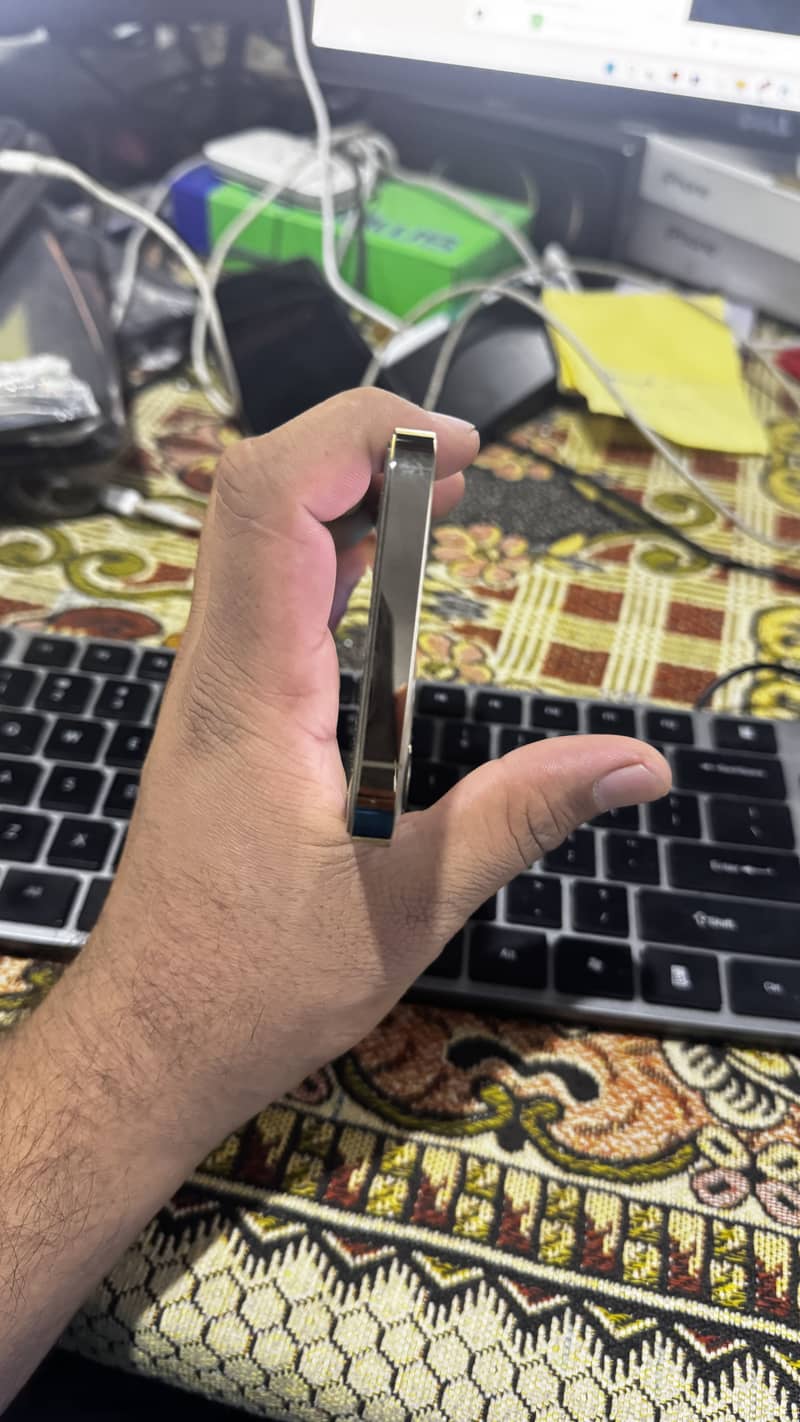 Iphone 12 pro  128gb PTA approved 4