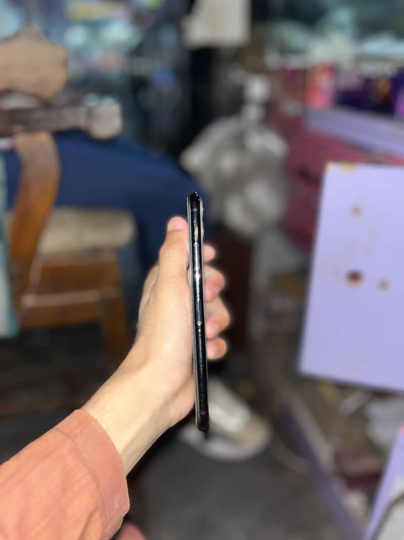 I phone 11 pro max factory unlock 2