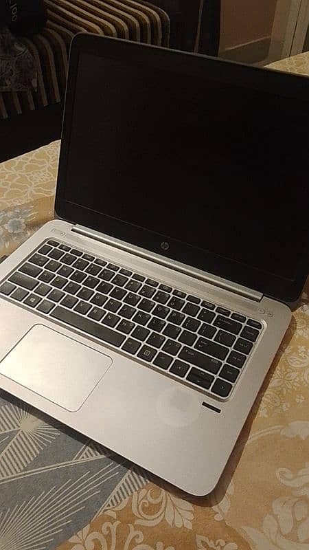 HP elitebook folio 1040 g3 i7 6th gen 0