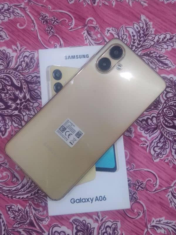 SAMSUNG A06 Mobile new Mobile 4/64 Gb just Box open one year warranty. 3