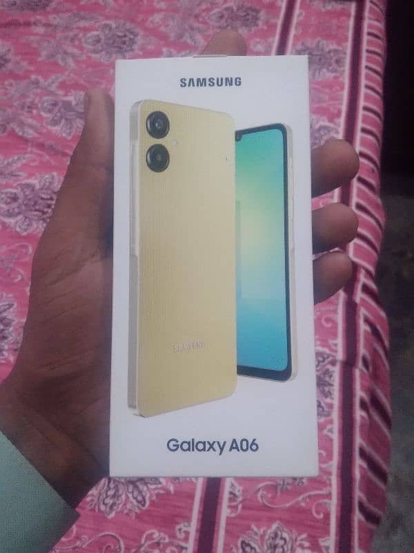 SAMSUNG A06 Mobile new Mobile 4/64 Gb just Box open one year warranty. 8