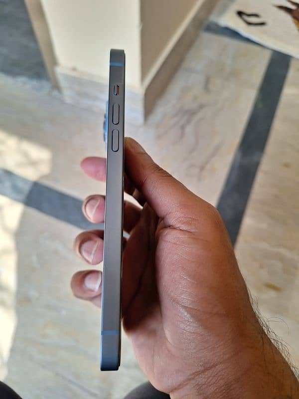 iPhone 14 plus 3