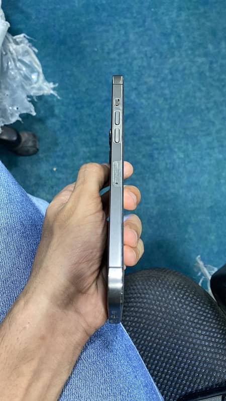 Iphone 12 pro max 1