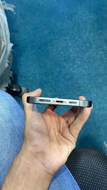 Iphone 12 pro max 2