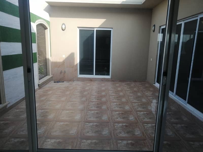 1 KANAL SLIGHTLY USED UPPER PORTION IS AVAILABLE FOR RENT ON TOP LOCATION OF VALENCIA TOWN LAHORE 11