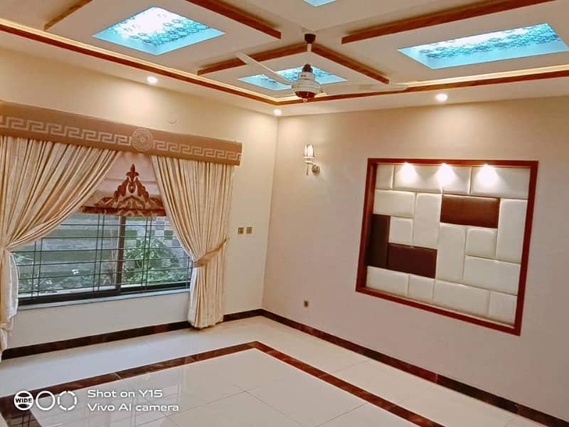 16 MARLA SLIGHTLY USED UPPER PORTION IS AVAILABLE FOR RENT ON TOP LOCATION OF VALENCIA TOWN LAHORE 4