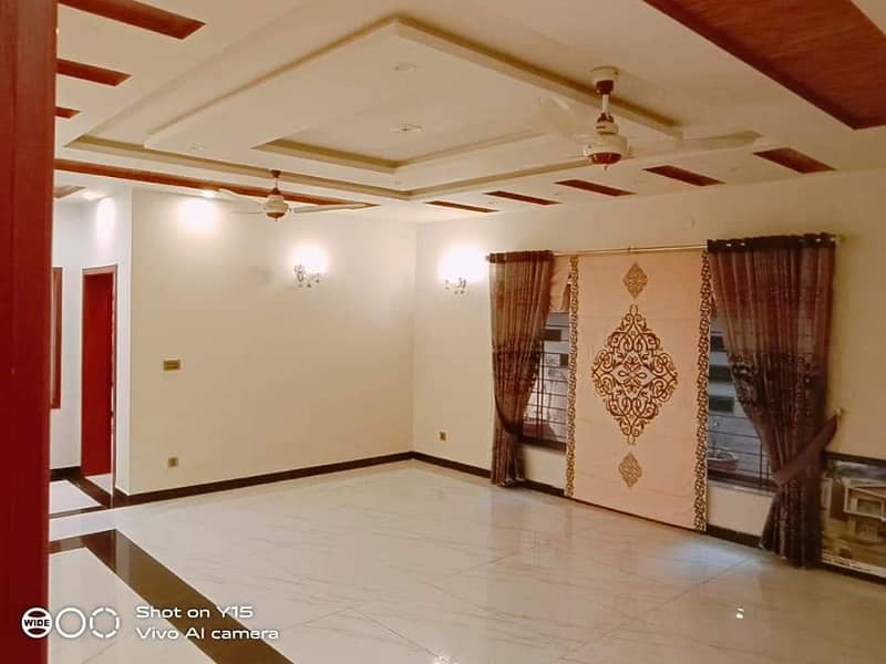 16 MARLA SLIGHTLY USED UPPER PORTION IS AVAILABLE FOR RENT ON TOP LOCATION OF VALENCIA TOWN LAHORE 7
