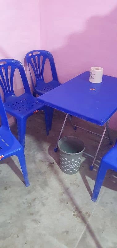 new 3 table and chairs 18 0