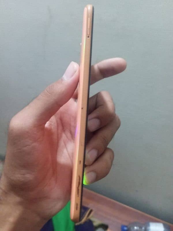 Samsung galaxy a70 6/128 4