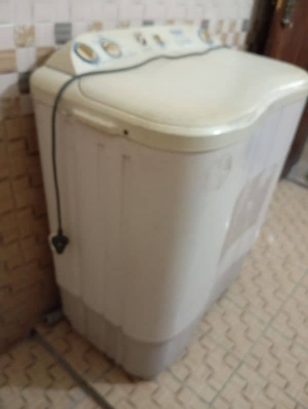 Semi Automatic washing machine 1