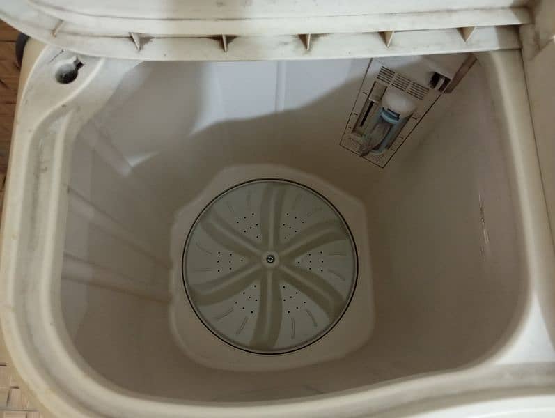 Semi Automatic washing machine 6