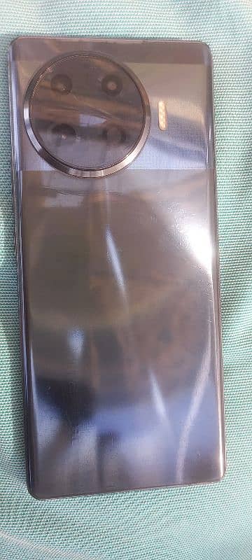 Tecno Spark 20 pro+ 2