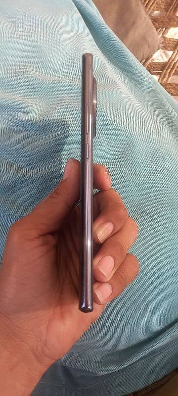 Tecno Spark 20 pro+ 5