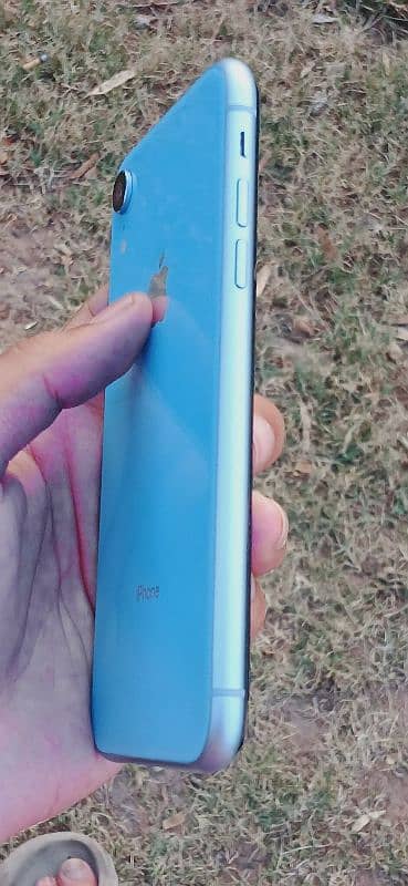 IPhone Xr With Lush Condition 3