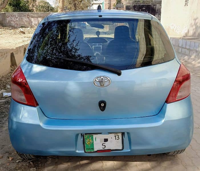 Toyota Vitz 2012 4