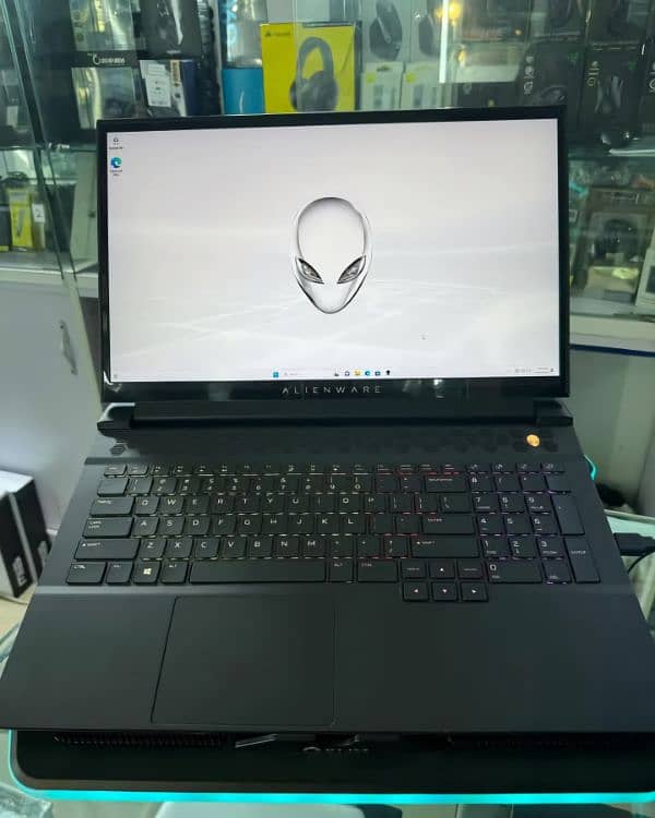 Alienware m17 R3 –Ci9 10th Gen | 32GB RAM | RTX 2080 Super 8GB | 144Hz 0