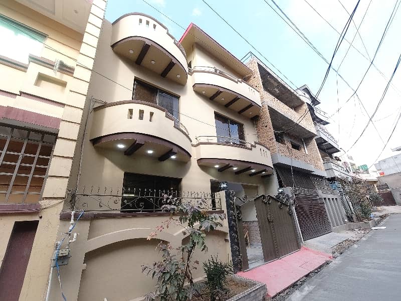 5 Marla Double Story House Is Available For Sale With All Facilities (Sui Gas, Water Boring, 2 Electricity Meters) 2