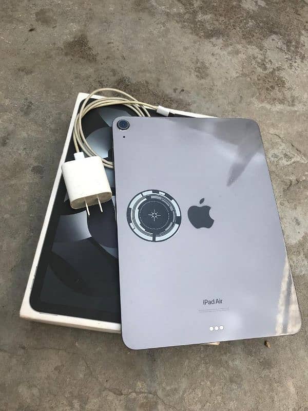 I pad air5th generation M1 chep  64GB 1