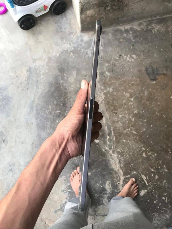 I pad air5th generation M1 chep  64GB 4
