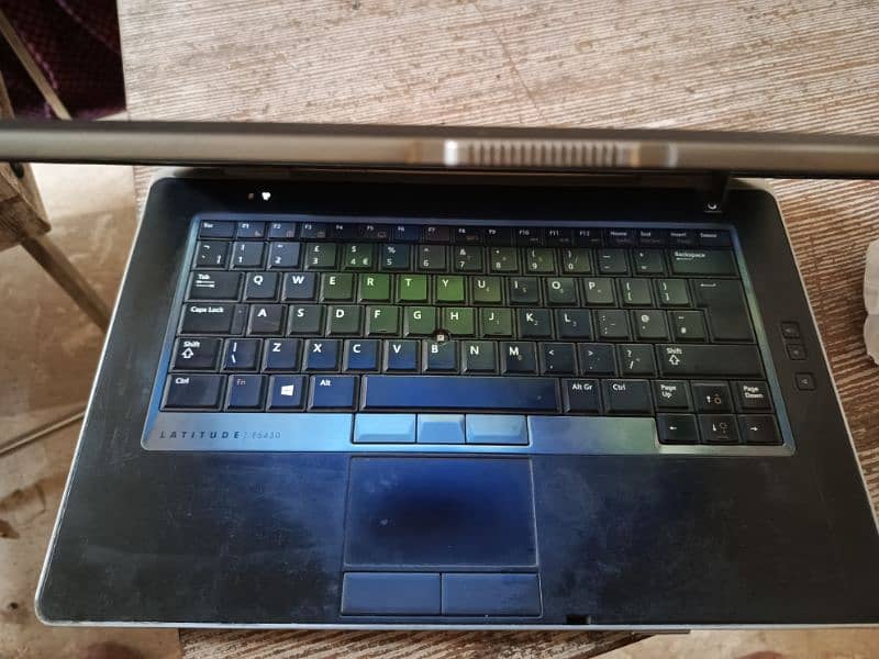 Dell Latitude E6530 2
