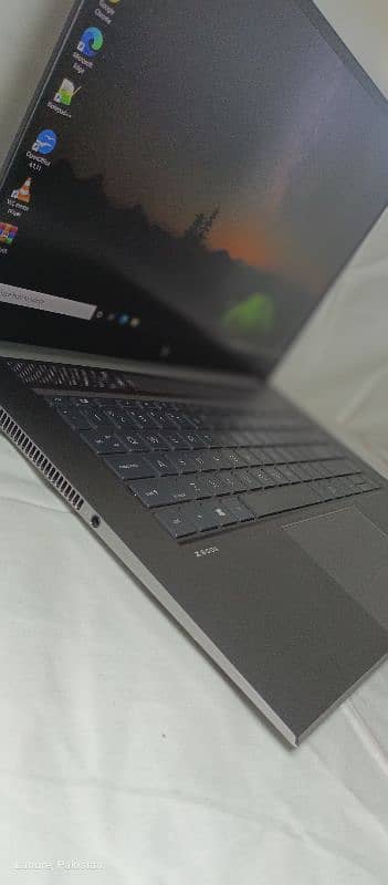 HP Zbook Studio G7 1
