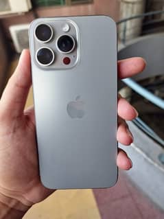 iPhone 15 pro max in brand new condition all ok set
