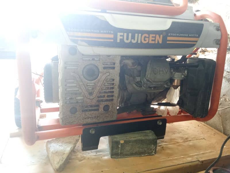 Generator for Sale in Good condition in rohri 5