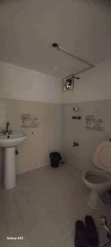 300 yards independent banglow for commercial used 5