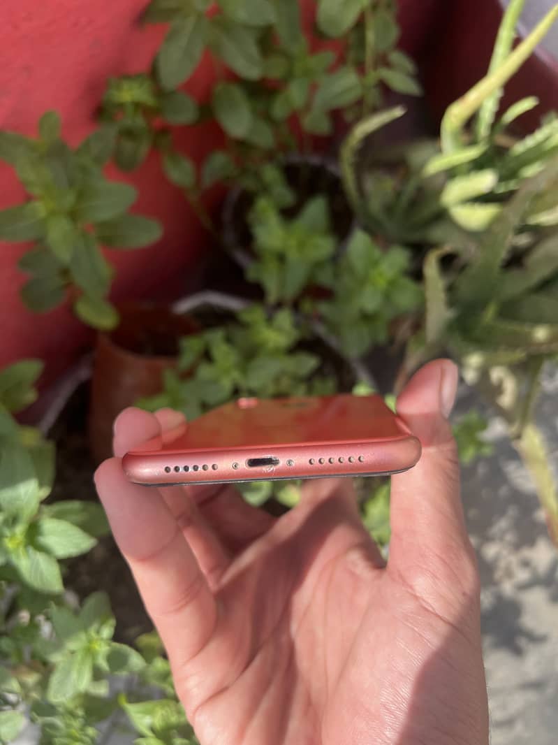 iphone xr BH 78 service 9/10 good for pubg & camera 2