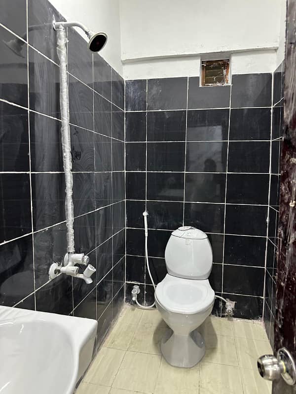 BRAND NEW APARTMENT OPPOSITE DHA PHASE 2 AKHTAR COLONY VIP LOCATION 7