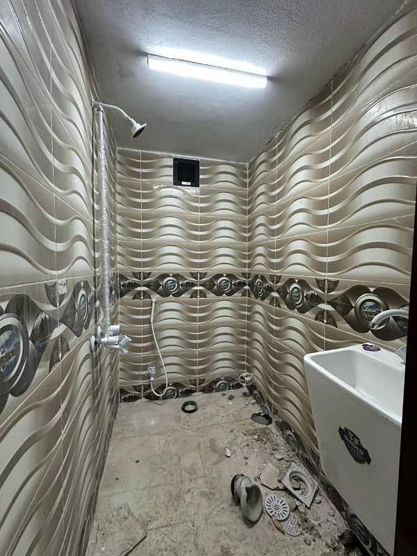 BRAND NEW APARTMENT OPPOSITE DHA PHASE 2 AKHTAR COLONY VIP LOCATION 11